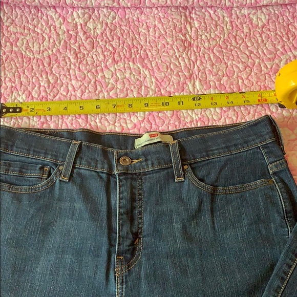 Levis Perfectly Slimming jeans - Picture 4 of 6